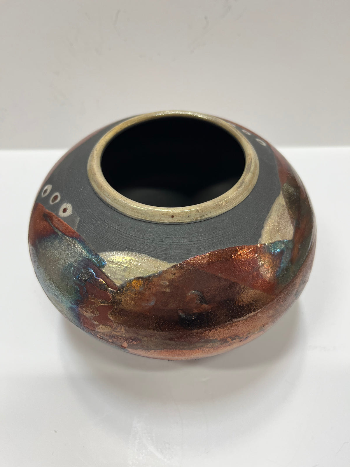 Shu-Chen Cheng - Small Raku Vessel 1 - Petroff Gallery - Pottery